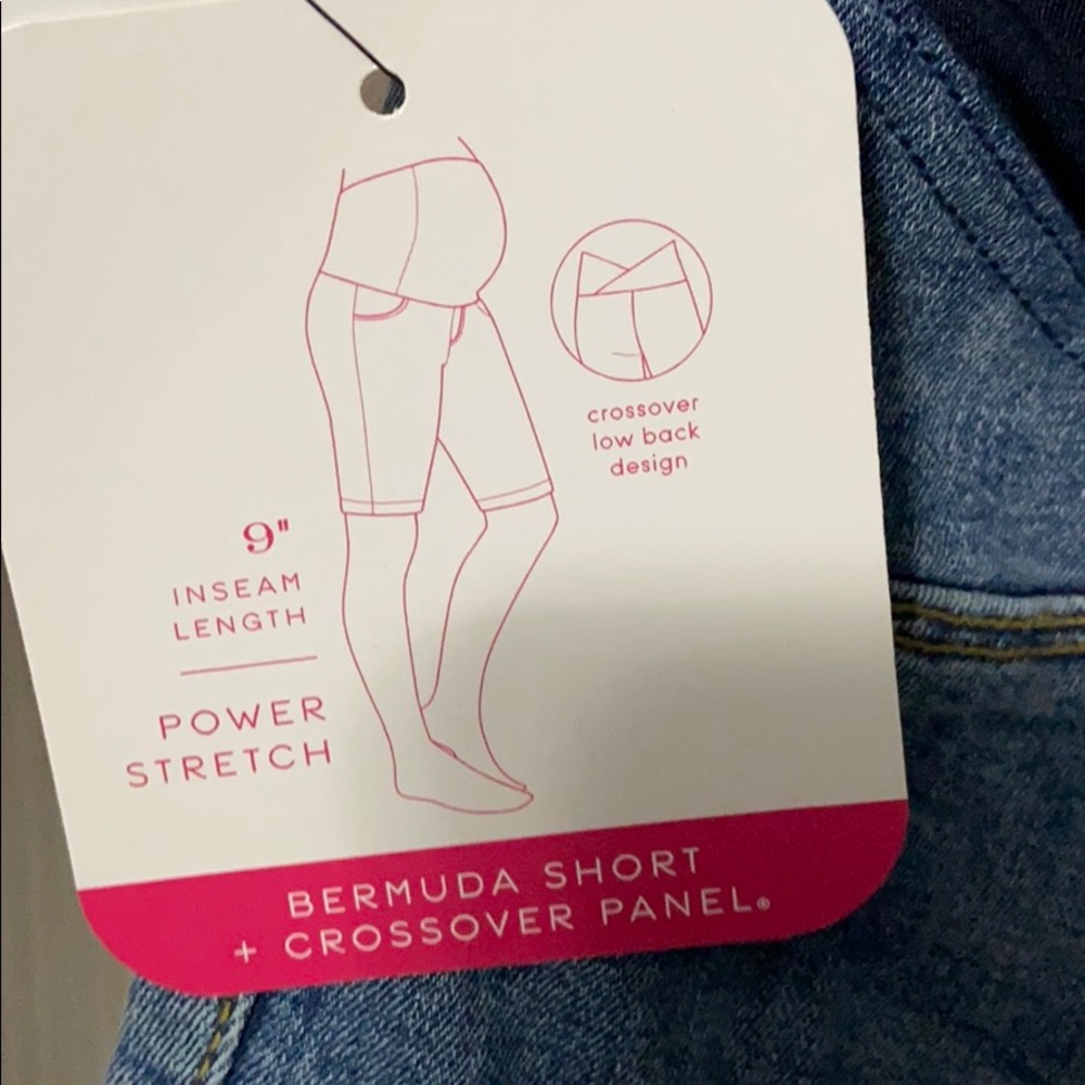 Maternity Shorts - Picture 2 of 3
